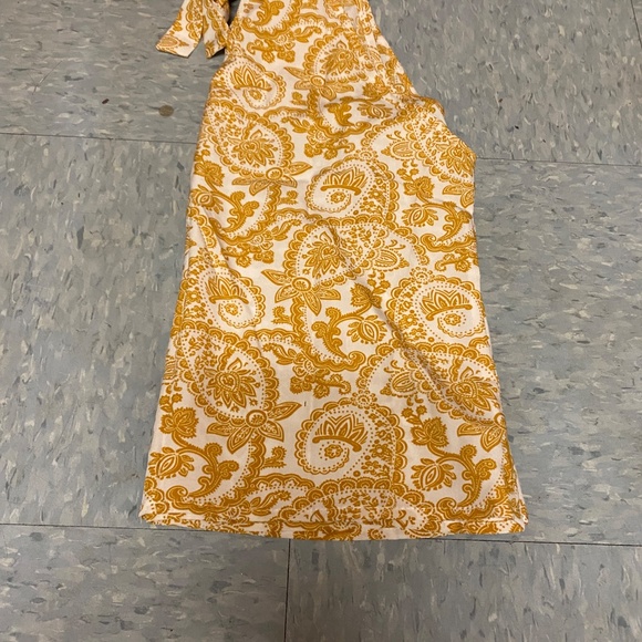 SHEIN Yellow Gold Paisley Print Hi-Neck Work Blouse - Picture 2 of 3